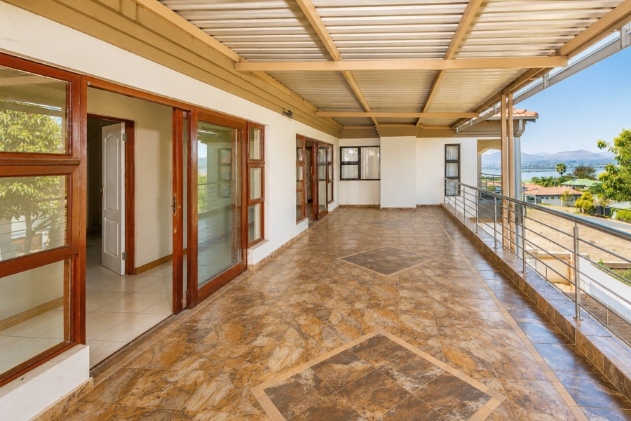 4 Bedroom Property for Sale in Kosmos Ridge North West